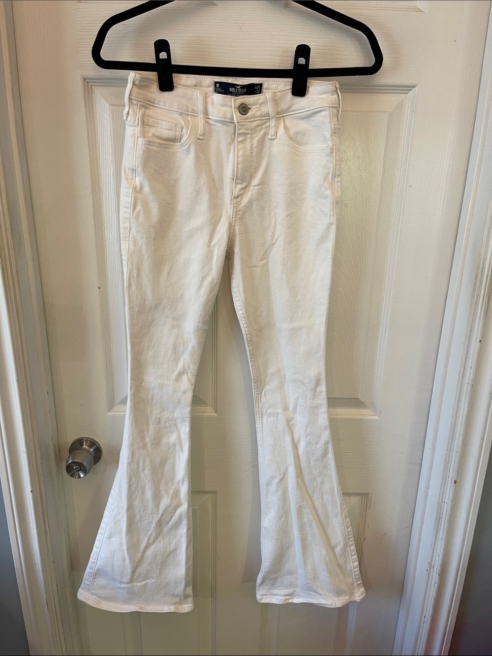 Hollister High-Rise Vintage Flare White Jeans - 1R, W25, L32